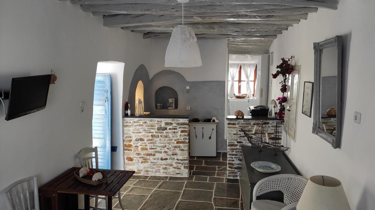 Kastro Gate Apartment ,Entrance To An Ancient Village Kástron Екстериор снимка
