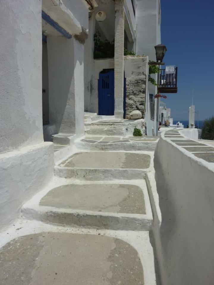Kastro Gate Apartment ,Entrance To An Ancient Village Kástron Екстериор снимка